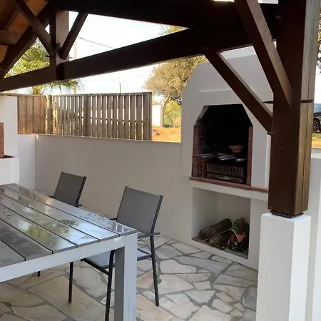 Mon Dada 150m De La Plage, Climatisee *