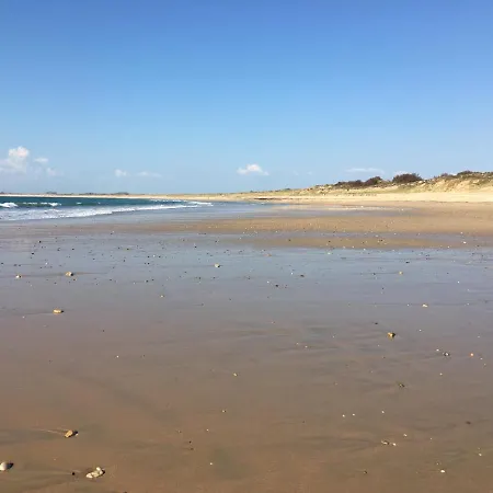 Semesterbostad Mon Dada 150m De La Plage, Climatisee